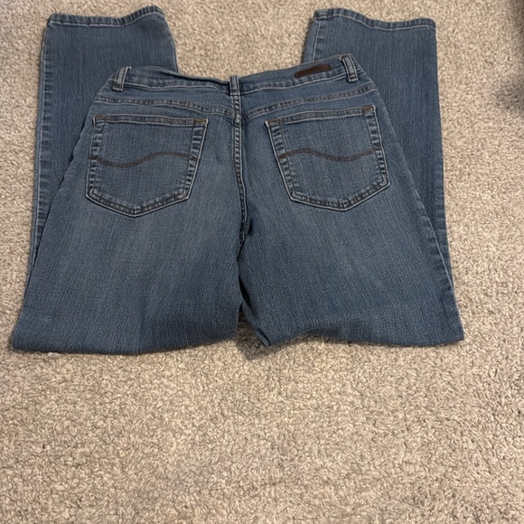Women’s Lee relaxed fit jeans - Picture 3 of 8